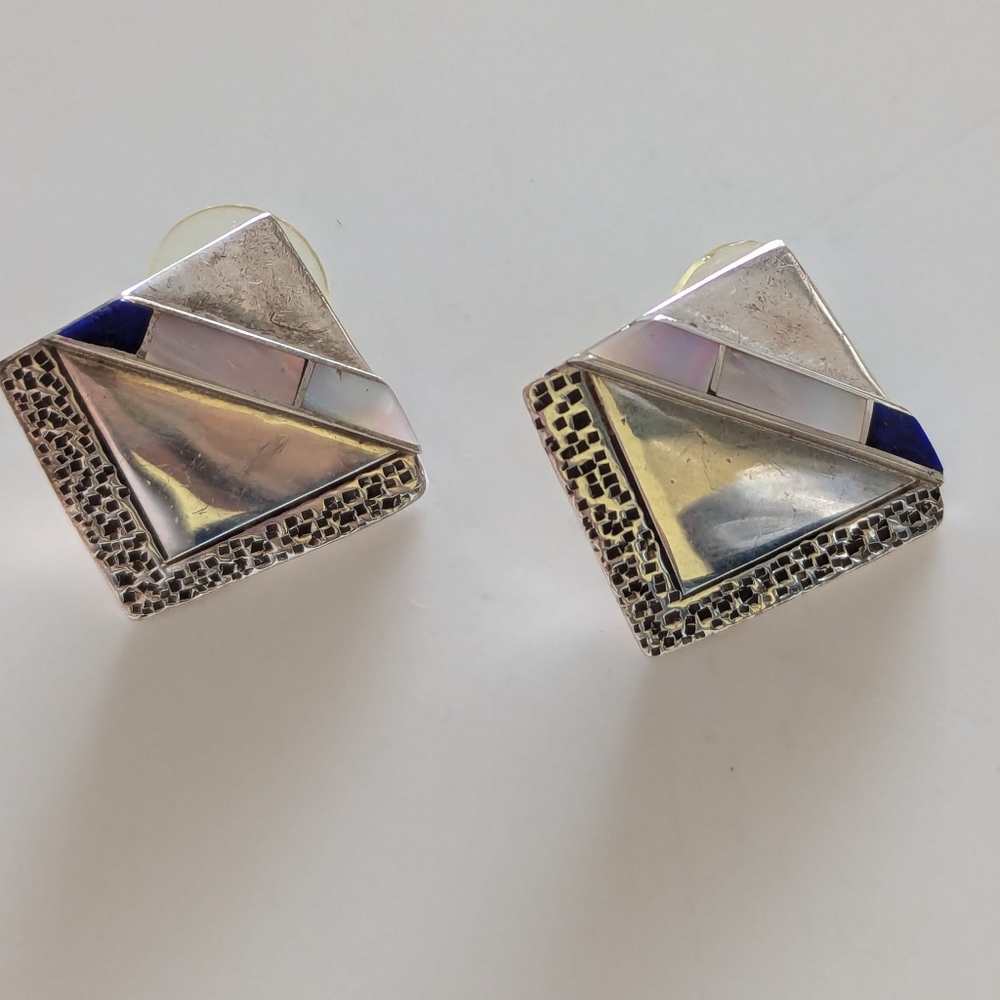 Vintage Native American Mother of Pearl and Lapis Earrings - Picture 2 of 10